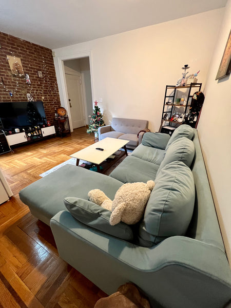 Enjoy a stylish, authentic and cozy experience at this centrally-located place i  Rental unit in Queens · ★4.90 · 1 bedroom · 1 bed · 1 shared bath Private room in rental unit vacation rental 780355358535644053