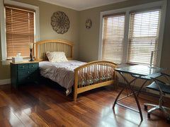This private center hall colonial house is situated in a very quiet neighborhood Connecticut, United States Home in Queens · ★4.91 · 1 bedroom · 1 bed · 1 shared bath Private room in home vacation rental 9392048