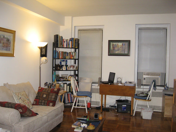 Large Studio on the upper west side by express trains and one block away from ce New York, NY Rental unit in New York · Studio · 1 bed · 1 bath Entire rental unit vacation rental 2219294