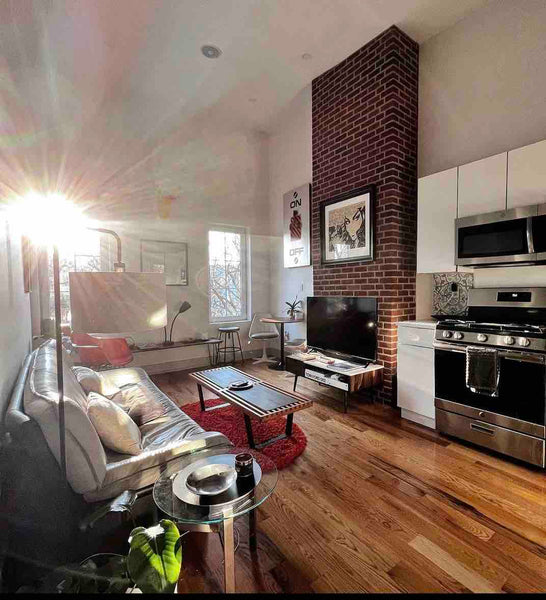 Enjoy a stylish experience at this centrally-located place. 1000 sqft apartment.  Rental unit in Brooklyn · ★5.0 · 1 bedroom · 1 bed · 1 shared bath Private room in rental unit vacation rental 54242854