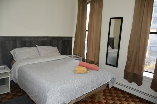 Simply furnished 4 bedrooms and 1 bath Apartment. Each bedroom has full size bed  Rental unit in New York · 4 bedrooms · 4 beds · 1 bath Entire rental unit vacation rental 973069102933405679