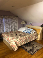 its a nice, clean attic  Rental unit in The Bronx · 1 bedroom · 1 shared bath Private room in rental unit vacation rental 41348519