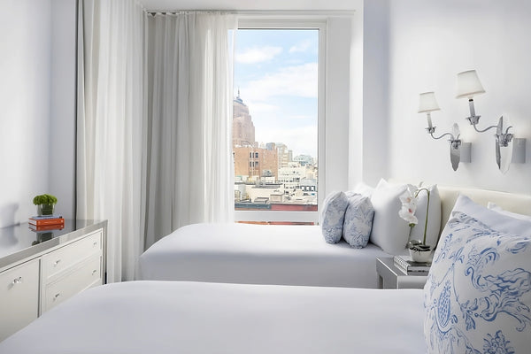 The eclectic blend of artistic sceneries and broadway highlights make this pictu  Hotel in New York · 1 bedroom · 2 beds · 1 bath Room in hotel vacation rental 814173514904762659