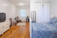 Well maintained private room in a brownstone. The room is large and spacious; br New York, NY Townhouse in New York · ★4.94 · 1 bedroom · 1 bed · 1 private bath Private room in townhouse vacation rental 9093219
