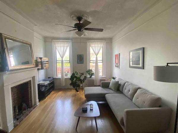 Clean, bright, and airy walk up in South Slope, Brooklyn with great lighting/lot New York, NY Rental unit in Brooklyn · ★4.56 · 1 bedroom · 1 bed · 1 bath Entire rental unit vacation rental 20934059