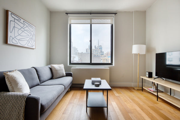 Discover the best of Downtown, with this one-bedroom East Village apartment with New York, NY Rental unit in New York · 1 bedroom · 1 bed · 1 bath Entire rental unit vacation rental 934510271997172189