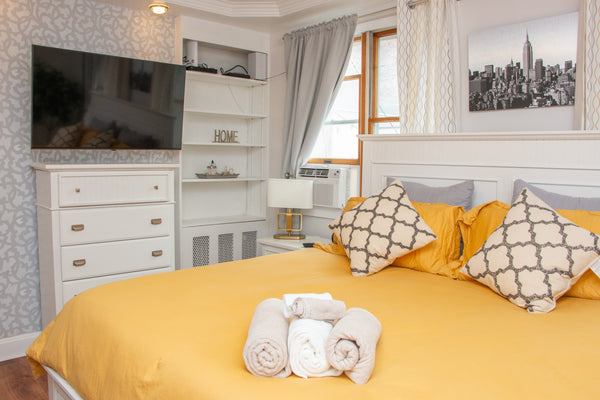 Welcome to our stylish duplex home located in the heart of Bedford Stuyvesant, B New York, NY Townhouse in Brooklyn · ★5.0 · 2 bedrooms · 3 beds · 2 baths Entire townhouse vacation rental 948825420401862130