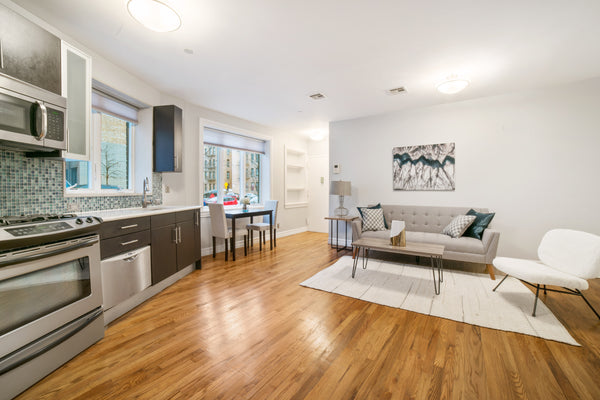 Modern and high end one bedroom, one bath with large private garden. Stainless s  Rental unit in New York · ★4.64 · 1 bedroom · 1 bed · 1 bath Entire rental unit vacation rental 24366897