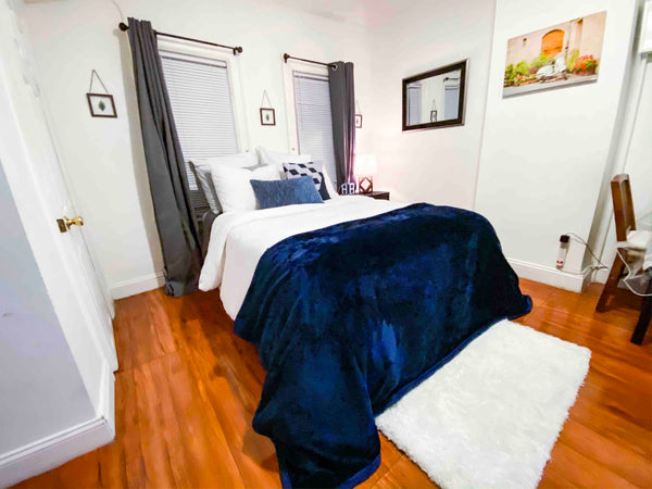 Greetings lovely future guest! <br /><br />If you're looking for a thoroughly sa New York, NY Home in Queens · ★4.73 · 1 bedroom · 1 bed · 1 bath Entire home vacation rental 4026150