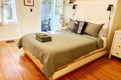 Relax in our beautiful family-friendly historic house and garden with modern upg New York, NY Townhouse in Brooklyn · ★4.93 · 1 bedroom · 2 beds · 1 private bath Private room in townhouse vacation rental 13398340