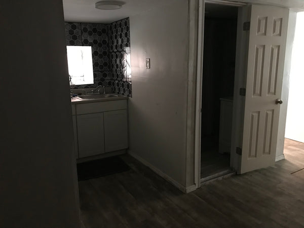 Keep it simple at this peaceful and centrally-located place. Located in the grow New York, NY Rental unit in The Bronx · 1 bedroom · 1 bed · 1 private bath Private room in rental unit vacation rental 672584509447841012