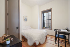 Explore New York City from this home base located in an exciting part of Manhatt New York, NY Rental unit in New York · 1 bedroom · 1 bed · 1 bath Private room in rental unit vacation rental 1010200773712690524