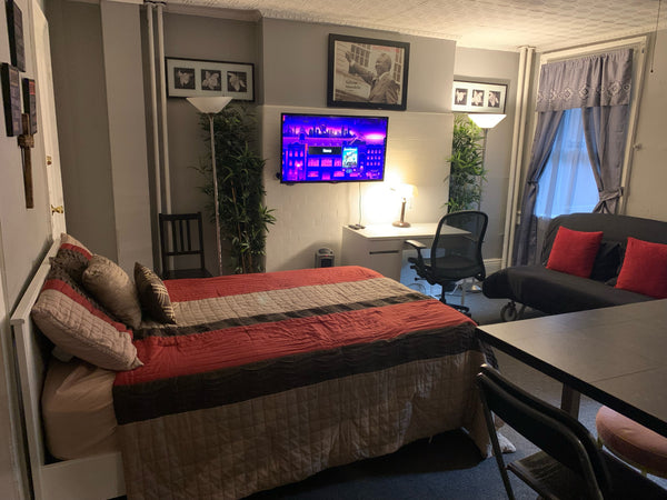 Enjoy a stylish experience at this centrally-located place. We are located in th  Rental unit in Brooklyn · ★4.67 · 1 bedroom · 2 beds · 1 bath Entire rental unit vacation rental 857981626958643059
