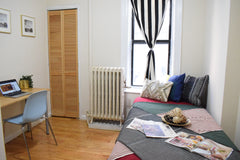 This apartment is located 3rdfloor and it is 5-6min from subway "181St" station  New York, United States Townhouse in New York · ★4.83 · 1 bedroom · 1 bed · 1 shared bath Private room in townhouse vacation rental 692387706860229243
