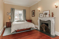 A sunny room in a historic house in the heart of Park Slope, one block from Pros New York, NY Home in Brooklyn · ★4.83 · 1 bedroom · 1 bed · 1 private bath Private room in home vacation rental 18037392