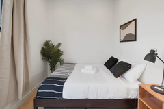 Discover the essence of Brooklyn's creative scene, with just a few step from the  Rental unit in Brooklyn · 1 bedroom · 1 bed · 2 baths Private room in rental unit vacation rental 1010914162758178420