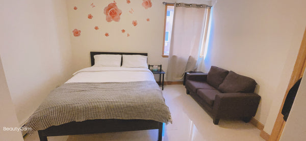 Enjoy this peaceful and centrally-located place. convenience to all, close to ba New York, NY Condo in Queens · ★4.72 · 1 bedroom · 1 bed · 1 bath Private room in condo vacation rental 52555034