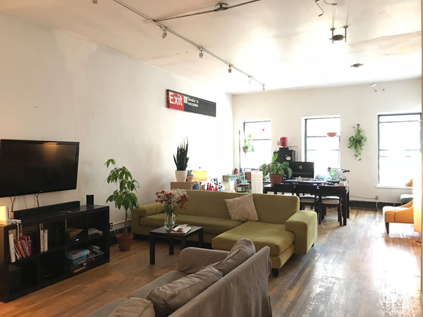 Come stay at our 2,000 sf Tribeca loft with easy access to the west side highway New York, NY Rental unit in New York · ★5.0 · 1 bedroom · 1 bed · 1 shared bath Private room in rental unit vacation rental 24630272