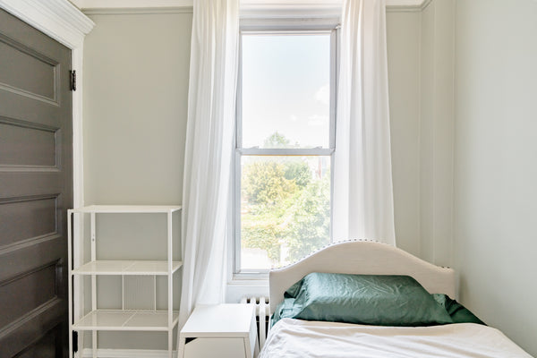 In the heart of trendy Crown Heights, this cozy room in a historic Brownstone is New York, NY Townhouse in Brooklyn · ★5.0 · 1 bedroom · 1 bed · 1 bath Private room in townhouse vacation rental 784769682704759415
