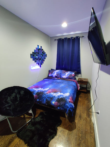 PLEASE, READ ALL DESCRIPTION!!!! Lockable private room<br />Perfect place for tr New York, United States Townhouse in Brooklyn · ★4.72 · 1 bedroom · 1 bed · 2 shared baths Private room in townhouse vacation rental 50218280