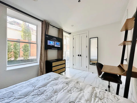 - Prime Bushwick Duplex (2 floor) apartment, luxury building with balcony and AC New York, NY Rental unit in Brooklyn · 1 bedroom · 1 bed · 1.5 shared baths Private room in rental unit vacation rental 921604059816537271