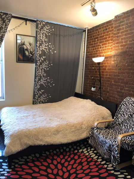This beautiful apt is located 10 min to Central Park. 7 min to Q train and 5 min New York, NY Rental unit in New York · 1 bedroom · 2 beds · 1 bath Entire rental unit vacation rental 36605700