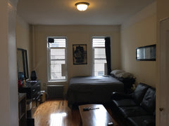 Clean and spacious studio apartment in the Upper East Side with a Queen-sized be Toronto, Canada Rental unit in New York · ★5.0 · Studio · 1 bed · 1 bath Entire rental unit vacation rental 9087285