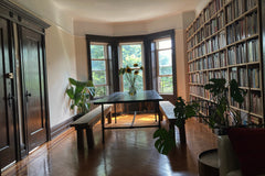 Room with private entrance in spacious Brooklyn apt. Located on the top floor of  Rental unit in Brooklyn · ★5.0 · 1 bedroom · 1 bed · 1 shared bath Private room in rental unit vacation rental 679702021882633653
