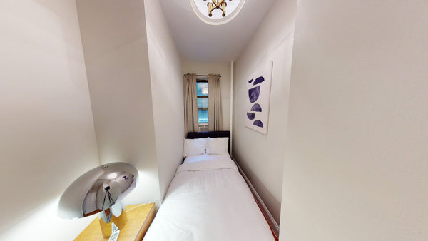 This clean, spacious and pretty room is available. This room is also <br />   av  Rental unit in New York · 1 bedroom · 1 bed · 0 shared baths Private room in rental unit vacation rental 51883399