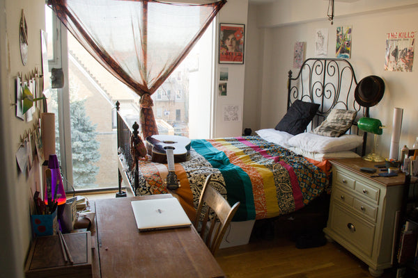 Beautiful room with large windows in duplex apartment in Brooklyn! One full bed, London, United Kingdom Rental unit in Brooklyn · 1 bedroom · 1 bed · 2 baths Private room in rental unit vacation rental 5451108