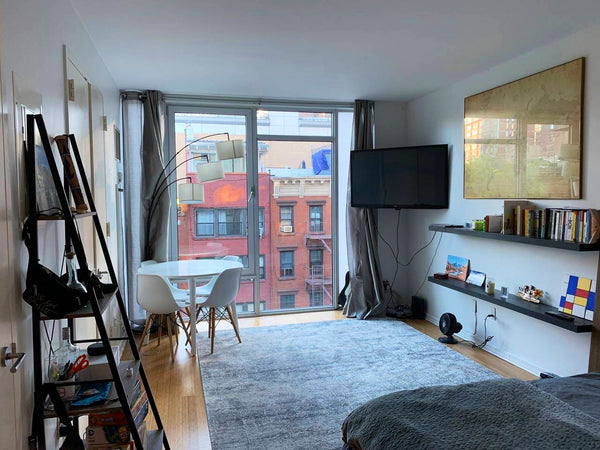 Studio in a luxury building minutes away from 9th Ave Hell's Kitchen restaurants New York, NY Condo in New York · ★5.0 · Studio · 1 bed · 1 bath Entire condo vacation rental 34754241