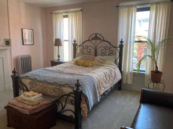 This is the perfect spot for someone looking to experience historic Greenpoint w  Condo in Brooklyn · ★4.59 · 1 bedroom · 1 bed · 1 private bath Private room in condo vacation rental 720488795152405211