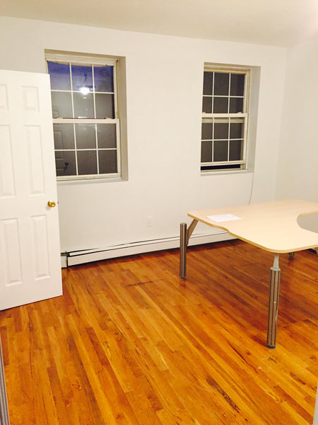 Room is available from June 8 until the end of the month or longer.  Located 3 b New York, NY Home in brooklyn · 1 bedroom · 1 bed · 1 bath Private room in home vacation rental 6165564