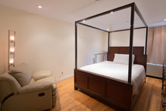 Welcome Home! My apt is a beautiful duplex apt in a modern elevator building! Lo New York, NY Condo in New York · ★4.91 · 1 bedroom · 3 beds · 1.5 baths Entire condo vacation rental 1060019