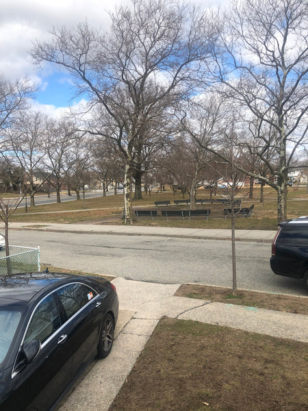 Closed the bus stop, LIRR and F train. <br />Closed the shopping center, Starbuc New York, NY Home in Queens · Studio · 1 bed · 1 shared bath Private room in home vacation rental 42579856