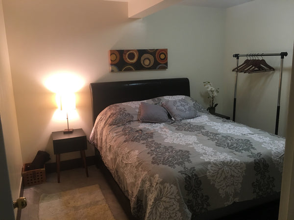 My place is good for couples, adventurers and business travelers.  Rental unit in Maspeth · ★5.0 · 1 bedroom · 1 bed · 1 shared bath Private room in rental unit vacation rental 15097126