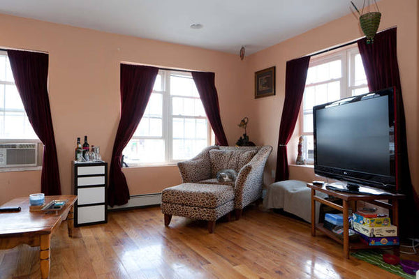 Spacious and convenient room minutes train and to all attractions in manhattan a New York, NY Rental unit in Brooklyn · 1 bedroom · 1 bed · 1 bath Private room in rental unit vacation rental 8776208