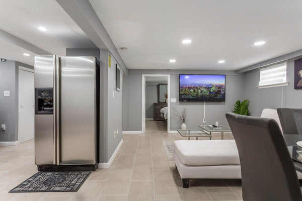 Enjoy a stylish experience at this centrally-located place. Close to all ameniti  Rental unit in Queens · ★4.74 · 1 bedroom · 2 beds · 1 shared bath Private room in rental unit vacation rental 596598816648255645