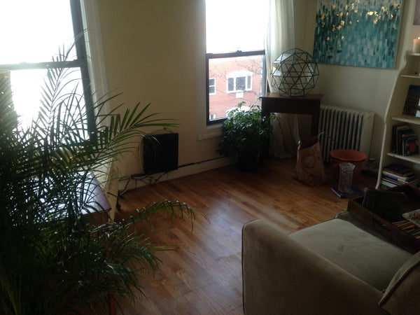 My apartment is full of daylight and on the top floor of a 3 story house. We are Mountainside, NJ Rental unit in Brooklyn · 1 bedroom · 1 bed · 1 shared bath Private room in rental unit vacation rental 18586787