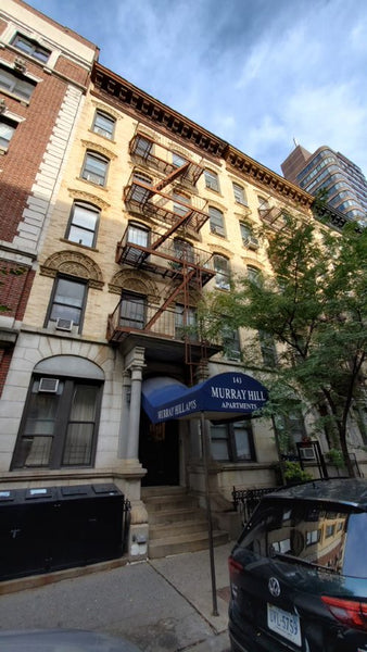 Location, location, location! Live like a local at this cozy studio apartment. <  Rental unit in New York · ★4.38 · Studio · 1 bed · 1 bath Entire rental unit vacation rental 45878126