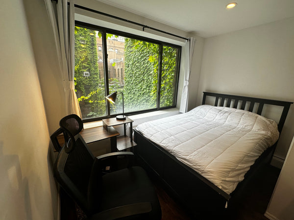 Keep it simple at this peaceful and centrally-located room in the heart of Midto  Rental unit in New York · 1 bedroom · 1 bed · 1 shared bath Private room in rental unit vacation rental 968888543324752321