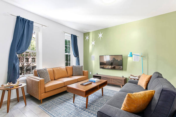 Recently furnished 3 bedroom, 2 full bathroom apartment in trendy & fun Williams New York, NY Rental unit in Brooklyn · ★4.84 · 3 bedrooms · 3 beds · 2 baths Entire rental unit vacation rental 44749327