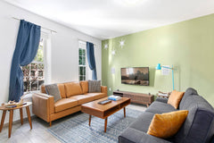 Recently furnished 3 bedroom, 2 full bathroom apartment in trendy & fun Williams New York, NY Rental unit in Brooklyn · ★4.84 · 3 bedrooms · 3 beds · 2 baths Entire rental unit vacation rental 44749327