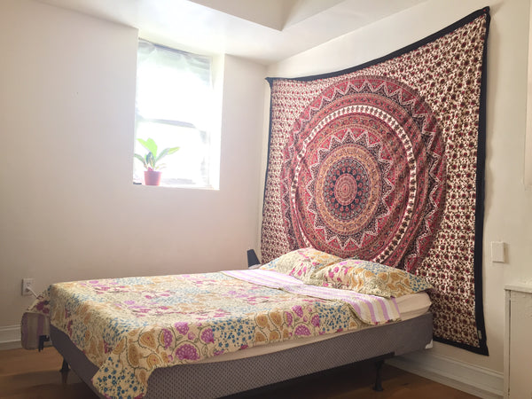 Nice sized apartment on ground level floor conveniently located around the corne United States Rental unit in Brooklyn · ★5.0 · 1 bedroom · 1 bed · 1 shared bath Private room in rental unit vacation rental 40763916