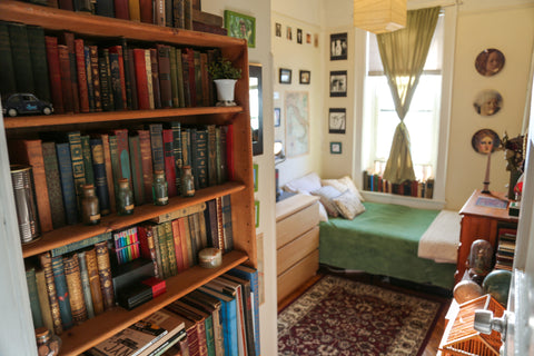 A small bedroom perfect for the budget-conscious traveler who doesn't mind the c New York, NY Rental unit in Sunnyside · ★5.0 · 1 bedroom · 1 bed · 1 bath Private room in rental unit vacation rental 1475427