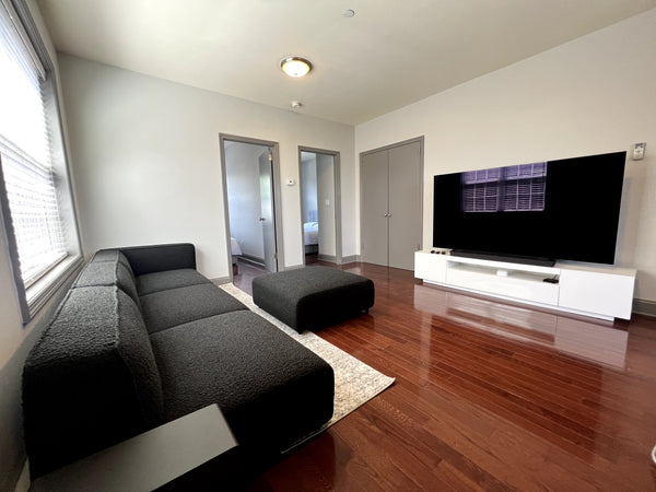 Easy access to everything you need in this place with an excellent location, 2mi New York, NY Rental unit in QUEENS · ★4.83 · 2 bedrooms · 2 beds · 1 bath Entire rental unit vacation rental 885860341563665295