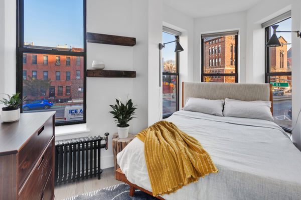 Room in a newly renovated apartment in South Brooklyn on Fourth Ave, centrally l New York, NY Rental unit in Brooklyn · 1 bedroom · 1 bed · 1 shared bath Private room in rental unit vacation rental 43174844