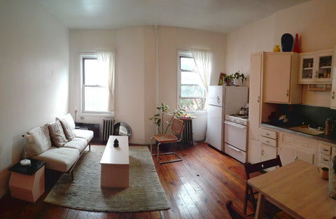 Big and bright cozy room in a 2BR apartment in Greenpoint. Plenty of natural lig New York, NY Rental unit in Brooklyn · 1 bedroom · 1 bed · 1 shared bath Private room in rental unit vacation rental 21029490