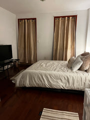 Make some memories at this unique and family-friendly place.two entrances terrac  Rental unit in Queens · 1 bedroom · 3 beds · 1 bath Entire rental unit vacation rental 864253646080660921