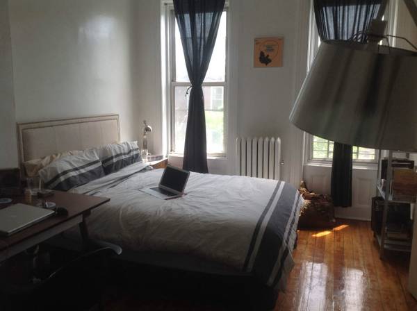 Large room in a beautiful late 1800's Brownstone in Brooklyn's Bedford-Stuyvesan New York, NY Rental unit in Brooklyn · 1 bedroom · 1 bed · 1 bath Private room in rental unit vacation rental 4724857